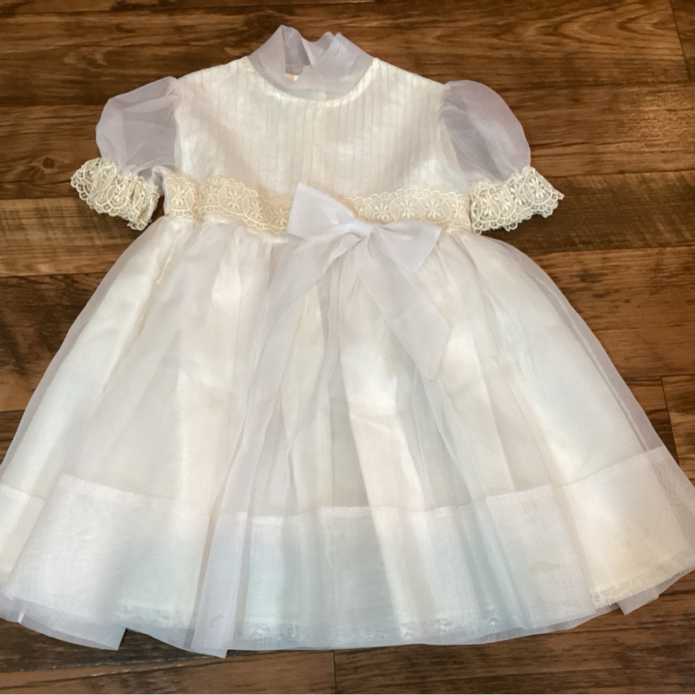 Vtg 60s/70s Sheer Dress Slip SZ 6 Cream Lace Puff Sleeve Button Sash Communion